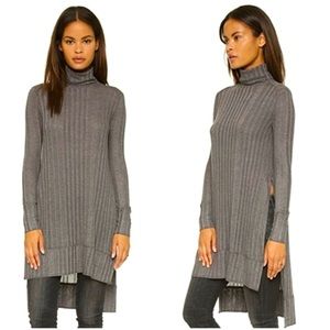We The Free Gray Turtleneck Tunic